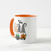 Mug Cute Halloween Gnomes avec Chaudron et Citrouille (Devant gauche)