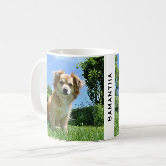 Mug Cute Puppy in Garden Personalised (Devant gauche)