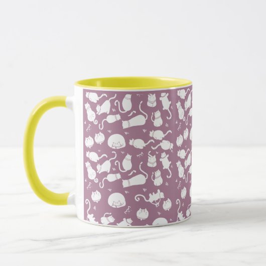 Mug Cute White Cats Pattern on Mauve Background (Gauche)