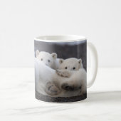 Mug Cutest Baby Animals | Polar Bear Family Alaska (Devant droit)