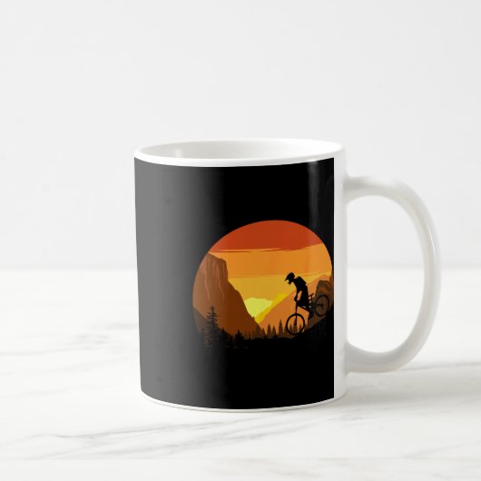 Mug Cycliste sur trail de montagne rétro au coucher du (Droite)