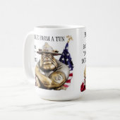MUG D.I. BULLDOG / ÉLEVÉ D'UNE COURSE SECONDE À AUCUNE (Devant gauche)