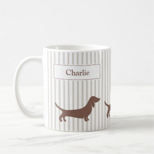Mug Dachshunts Brown sur bandes beiges Nom personnalis