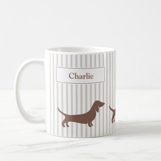 Mug Dachshunts Brown sur bandes beiges Nom personnalis (Gauche)