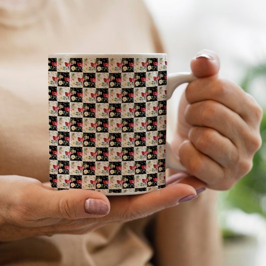 Mug damier noir et blanc Fleurs roses uniques
