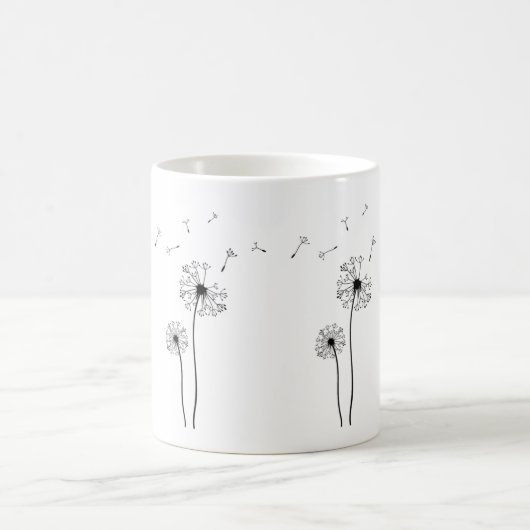 Mug Dandelion noir et blanc soufflant dans le vent (Centre)