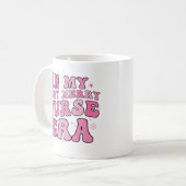 Mug Dans Mon Époque Très Joyeuse Infirmière - Infirmiè (Devant gauche)
