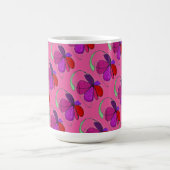 Mug "Danse de fleurs sur carreaux roses" Résumé Concep (Centre)