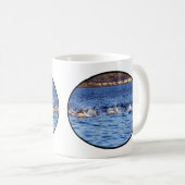Mug Dauphins communs en surfacing actif, scène océaniq (Devant droit)