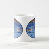 Mug Dauphins communs en surfacing actif, scène océaniq (Centre)