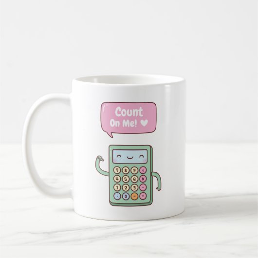 Mug de café avec calculatrice mignonne sur qui com (Gauche)