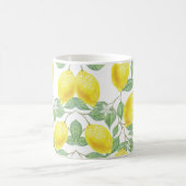 Mug de café avec de la vigne de citron de concepti (Centre)