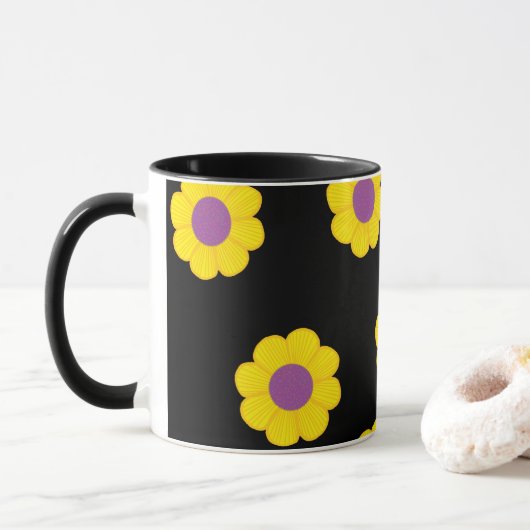 Mug de café avec fleurs jaunes sur Arrière - plan  (Avec donut)