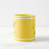 Mug de café bicolore à monogramme jaune (Centre)