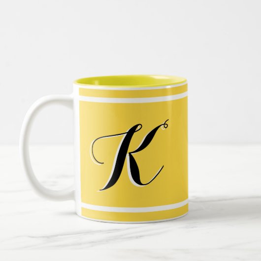 Mug de café bicolore à monogramme jaune (Gauche)
