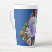 Mug de café bleu avec fleurs de marguerite blanche (Angle gauche)