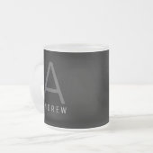 Mug de café monogramme moderne gris et blanc (Devant gauche)