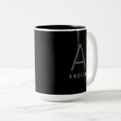 Mug de café Monogramme noir & blanc moderne (Devant droit)