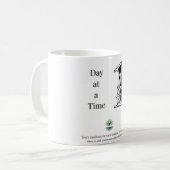 Mug de café motivationnel - Un jour à la fois (Devant gauche)