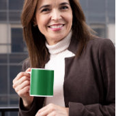 Mug de café vert traditionnel