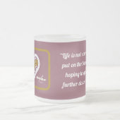 Mug de citations de la vie par la poète Adiela Ako (Centre)