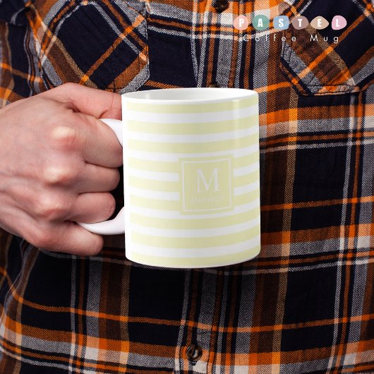 Mug de couleur jaune citron clair souple et solide