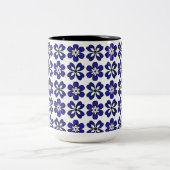 Mug de fleurs bleues et blanches modernes (Centre)