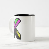 Mug de K initial coloré moderne (Devant gauche)