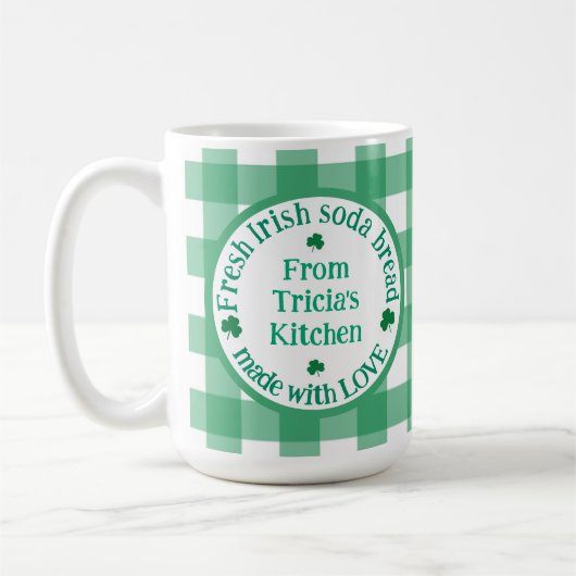 Mug De la cuisine de NOM avec amour Vérification verte (Gauche)