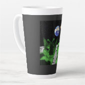 Mug de latte de mème de chat alien vert selfie UFO (Angle gauche)