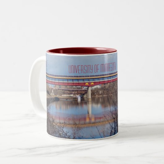 Mug de l'Université du Minnesota pour piétons (Devant gauche)