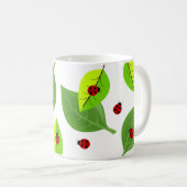 Mug De mignons Ladybugs Rouges Se Promenant Dans La Mu (Devant droit)