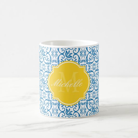 Mug de monogramme bleu éblouissant (Centre)
