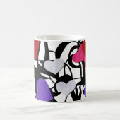 Mug de monogramme de conception cardiaque (Centre)