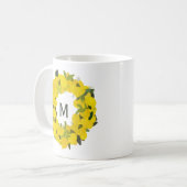 Mug de monogramme de couronne de citron peint à la (Devant gauche)