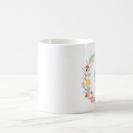 Mug de monogramme de couronne de fleurs (Centre)