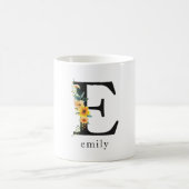 Mug de monogramme E floral avec nom modifiable (Centre)