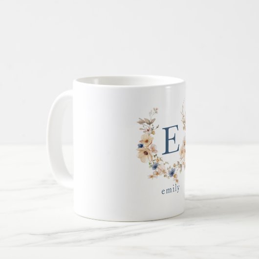 Mug de monogramme floral Boho avec nom modifiable (Devant gauche)