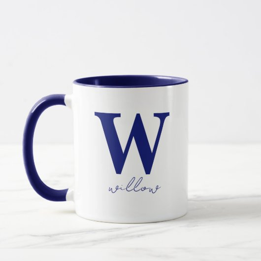 Mug de monogramme personnalisé bleu foncé moderne (Gauche)