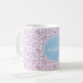 Mug de monogramme radieux de Damas d'orchidée (Devant gauche)