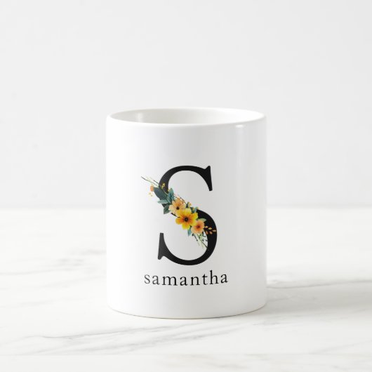 Mug de monogramme S floral avec nom modifiable (Centre)