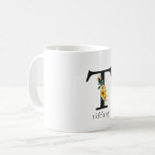 Mug de monogramme T floral avec nom modifiable (Devant gauche)