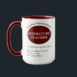 Mug de professeur de littérature personnalisée<br><div class="desc">Tasse de définition amusante au design rouge et noir.</div>