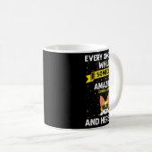 Mug De temps en temps quelqu'un d'incroyable passe par (Devant droit)