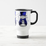 Mug De Voyage Blue Christmas Snowman<br><div class="desc">Un bonhomme de neige mignon et lunatique,  vêtu d'un chapeau et d'un gilet en velours bleu,  entouré d'étoiles bleues pour Noël.</div>
