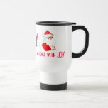 Mug De Voyage Cadeau interconfessionnel juif et chrétien de<br><div class="desc">La tasse de café lunatique de vacances d'AThis est pour n'importe quelle famille combinant des fois - juives et chrétiennes, Hanoukka et Noël. Le côté d'étoile de David dit qu'une maison avec OY et le côté du père noël indique une maison avec JOIE. Les paquets enveloppés par cadeau dans des...</div>