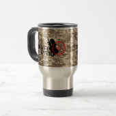 Mug De Voyage Chasseur de bottes sur Camo du désert (Devant gauche)