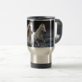 Mug De Voyage Chevaux à lancer l'oreiller (Devant droit)