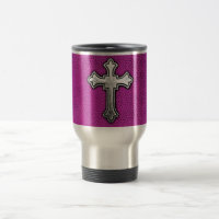 Croix en métal sur le cuir rose