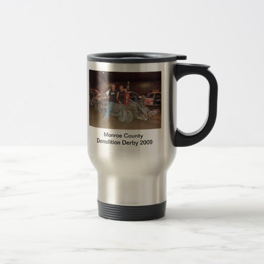 Mug De Voyage Démolition Derby 2009 du comté de Monroe (Droit)